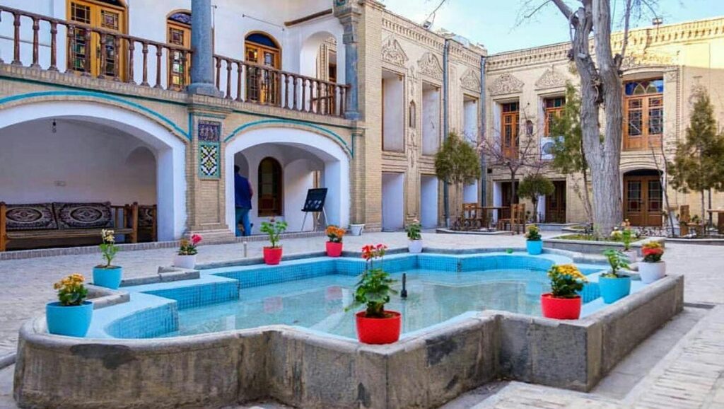یکی از بهترین فست فود های اراک